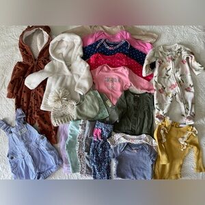 Baby Girl newborn/0-3 month/3 month Clothing Lot Bundle 22 items Assorted Brands